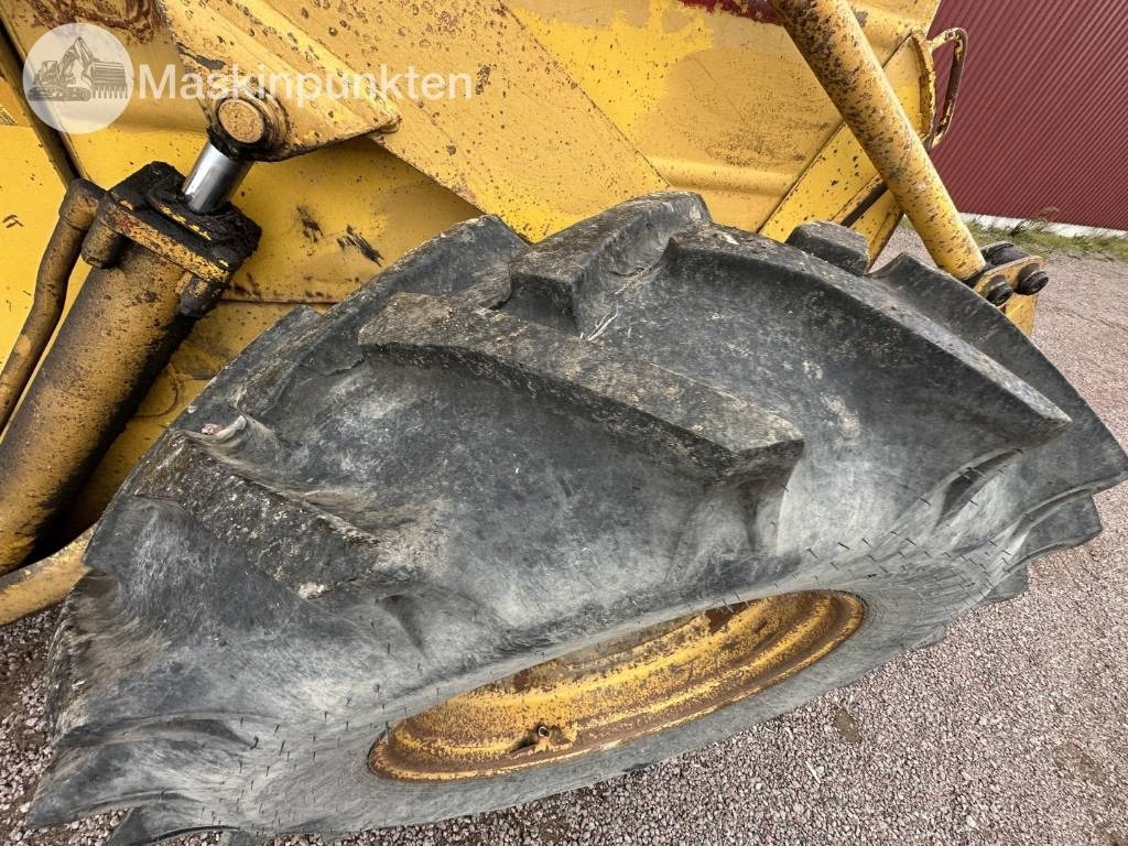 Chargeuse sur pneus Volvo BM 620: photos 11