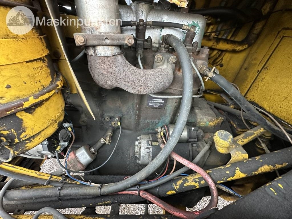 Chargeuse sur pneus Volvo BM 620: photos 23