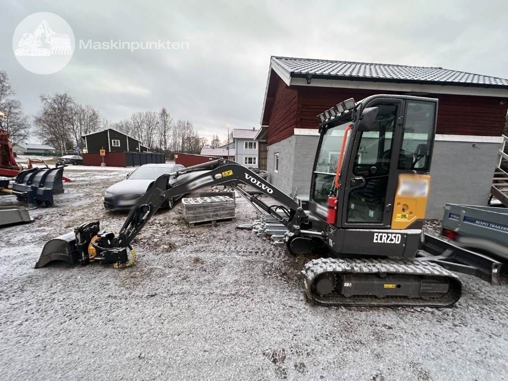 Volvo ECR 25 D - Mini pelle: photos 3 Volvo ECR 25 D - Mini pelle: photos 3