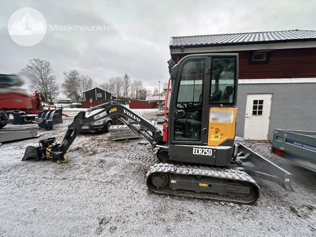 Volvo ECR 25 D - Mini pelle: photos 1 Volvo ECR 25 D - Mini pelle: photos 1