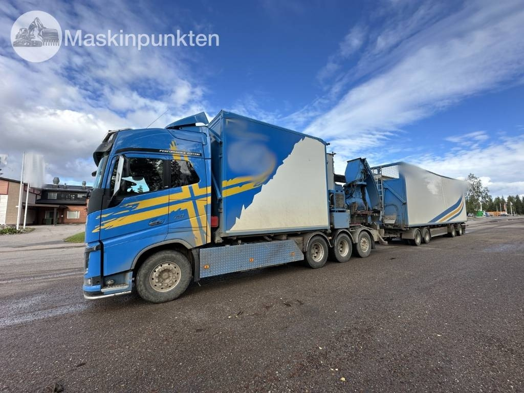 Volvo FH 16 750 - Camion plateau, Camion grue: photos 1 Volvo FH 16 750 - Camion plateau, Camion grue: photos 1