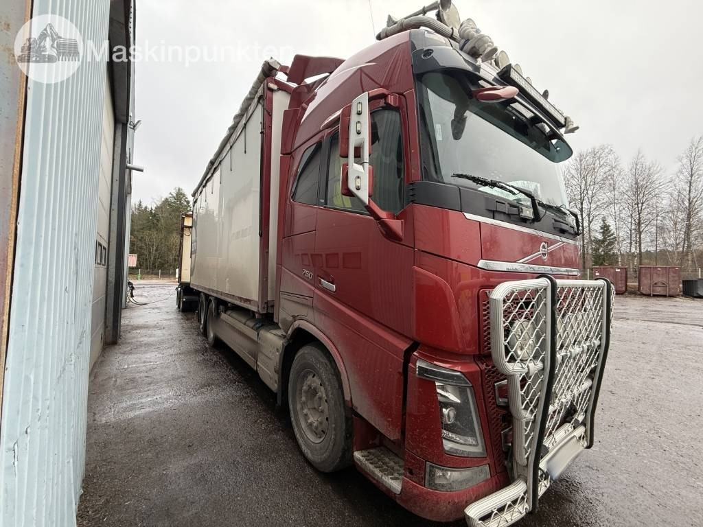 Volvo FH 16 - Camion grumier: photos 3 Volvo FH 16 - Camion grumier: photos 3
