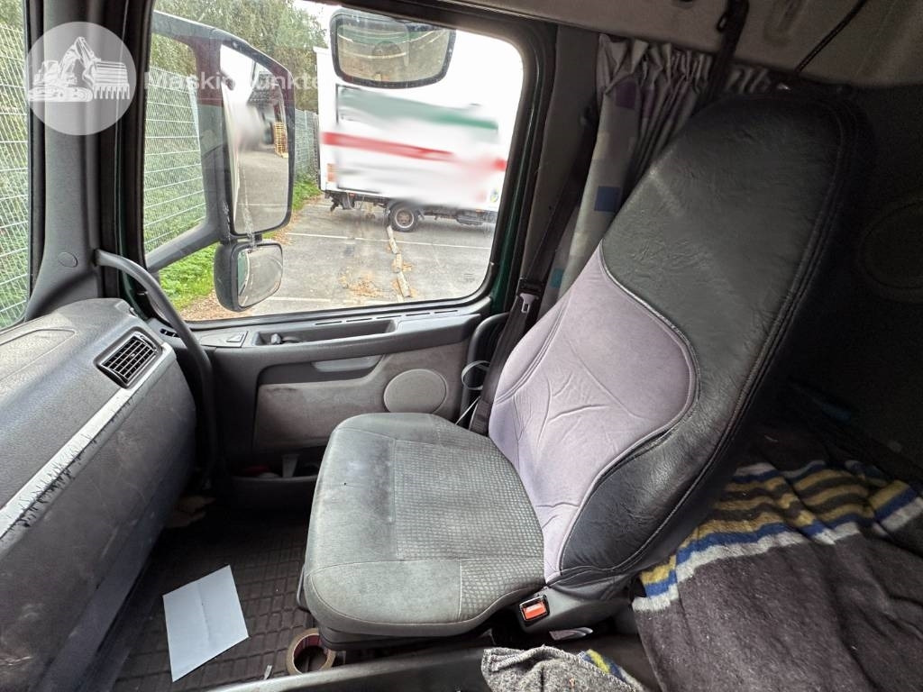 Camion fourgon Volvo FM 9 300: photos 35 Camion fourgon Volvo FM 9 300: photos 35