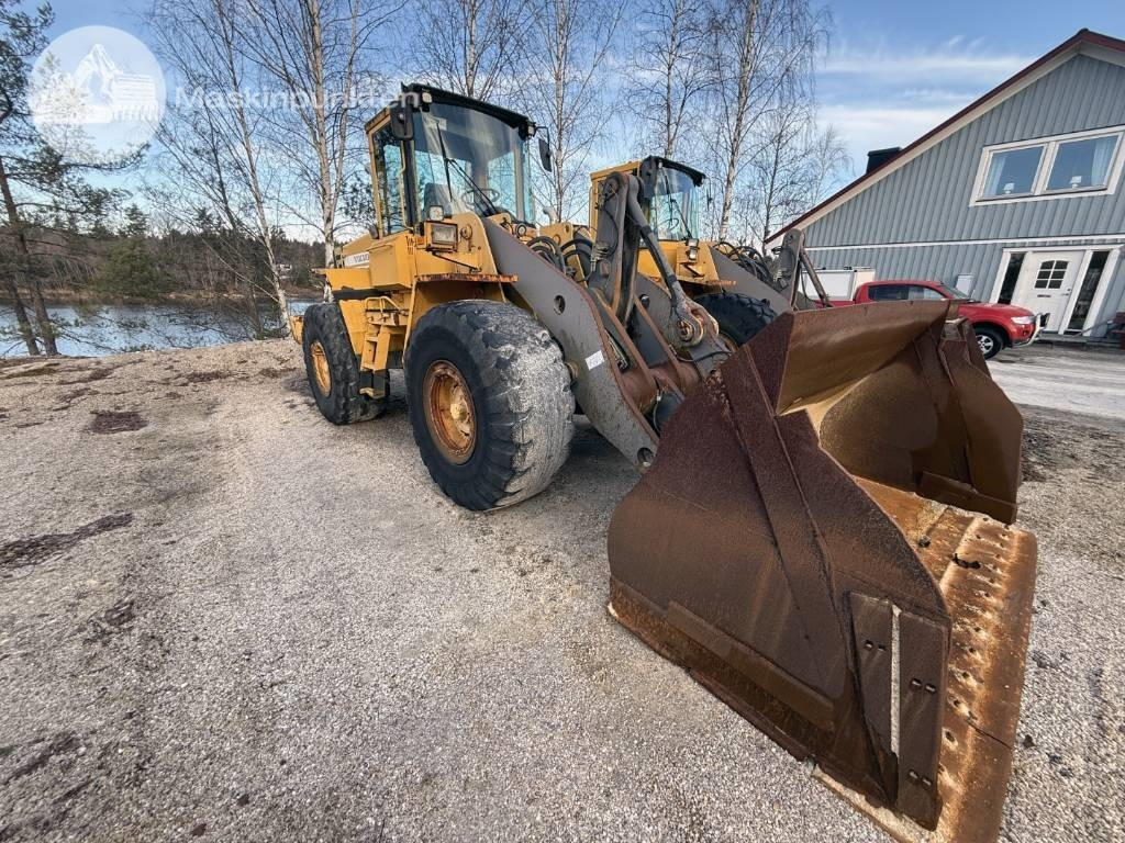 Volvo L 120 C - Chargeuse sur pneus: photos 1 Volvo L 120 C - Chargeuse sur pneus: photos 1