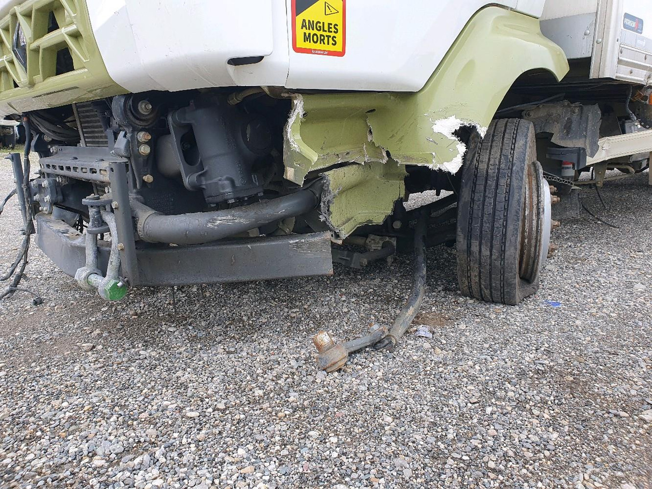 Camion fourgon RENAULT D 12 DTI 215: photos 20 Camion fourgon RENAULT D 12 DTI 215: photos 20