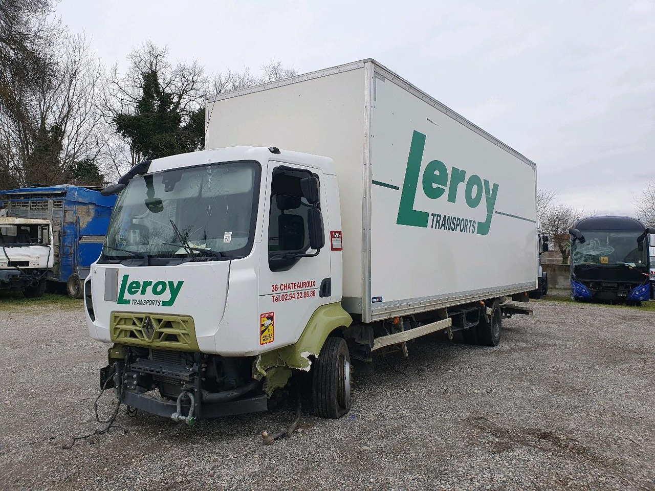 Camion fourgon RENAULT D 12 DTI 215: photos 9 Camion fourgon RENAULT D 12 DTI 215: photos 9