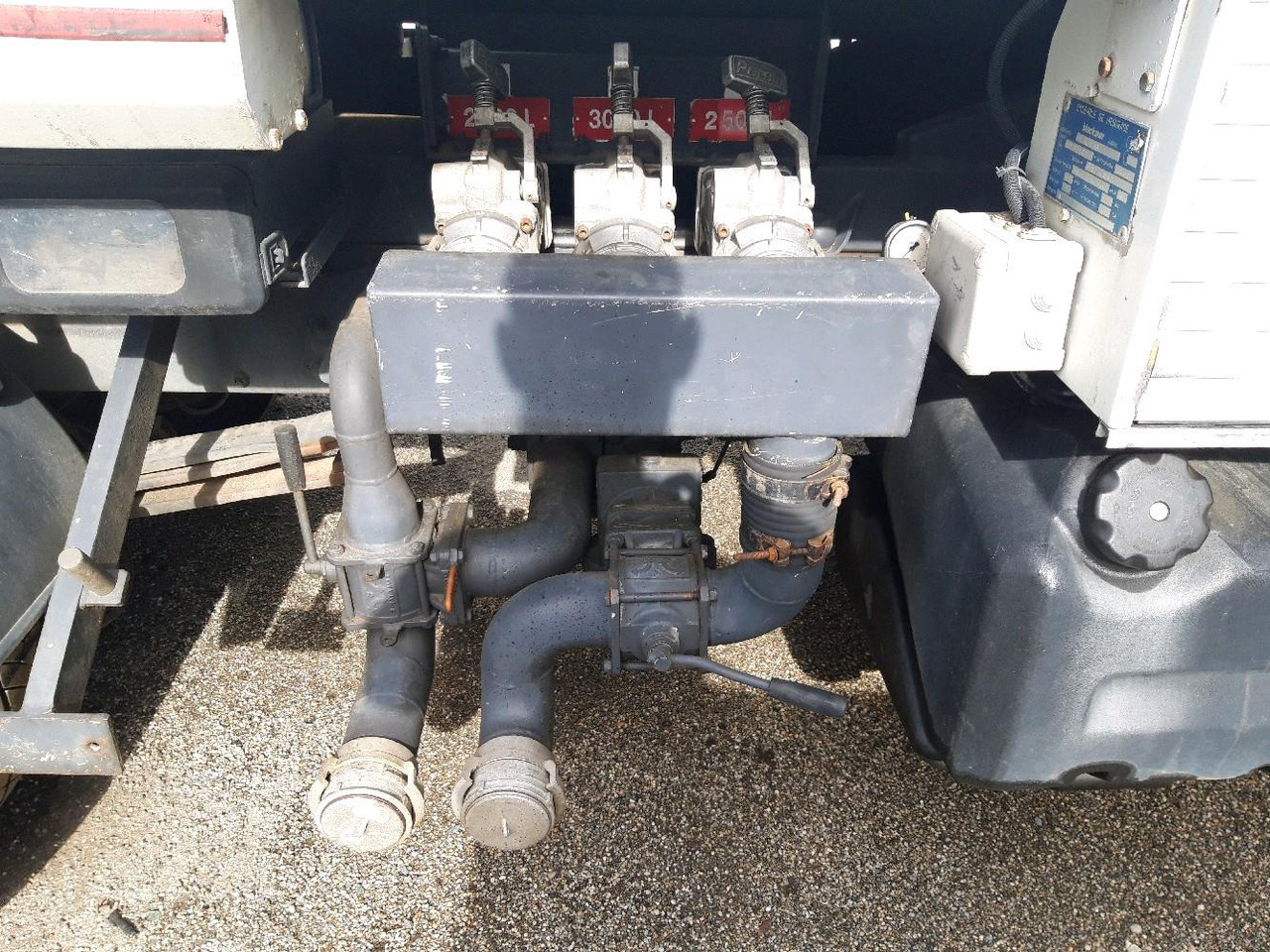 Crédit-bail de RENAULT MIDLUM CITERNE 7500 RENAULT MIDLUM CITERNE 7500: photos 15 Crédit-bail de RENAULT MIDLUM CITERNE 7500 RENAULT MIDLUM CITERNE 7500: photos 15