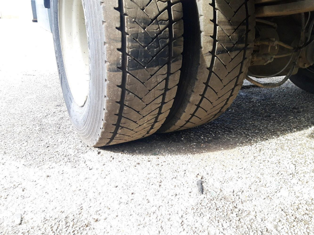 Crédit-bail de RENAULT MIDLUM CITERNE 7500 RENAULT MIDLUM CITERNE 7500: photos 16 Crédit-bail de RENAULT MIDLUM CITERNE 7500 RENAULT MIDLUM CITERNE 7500: photos 16