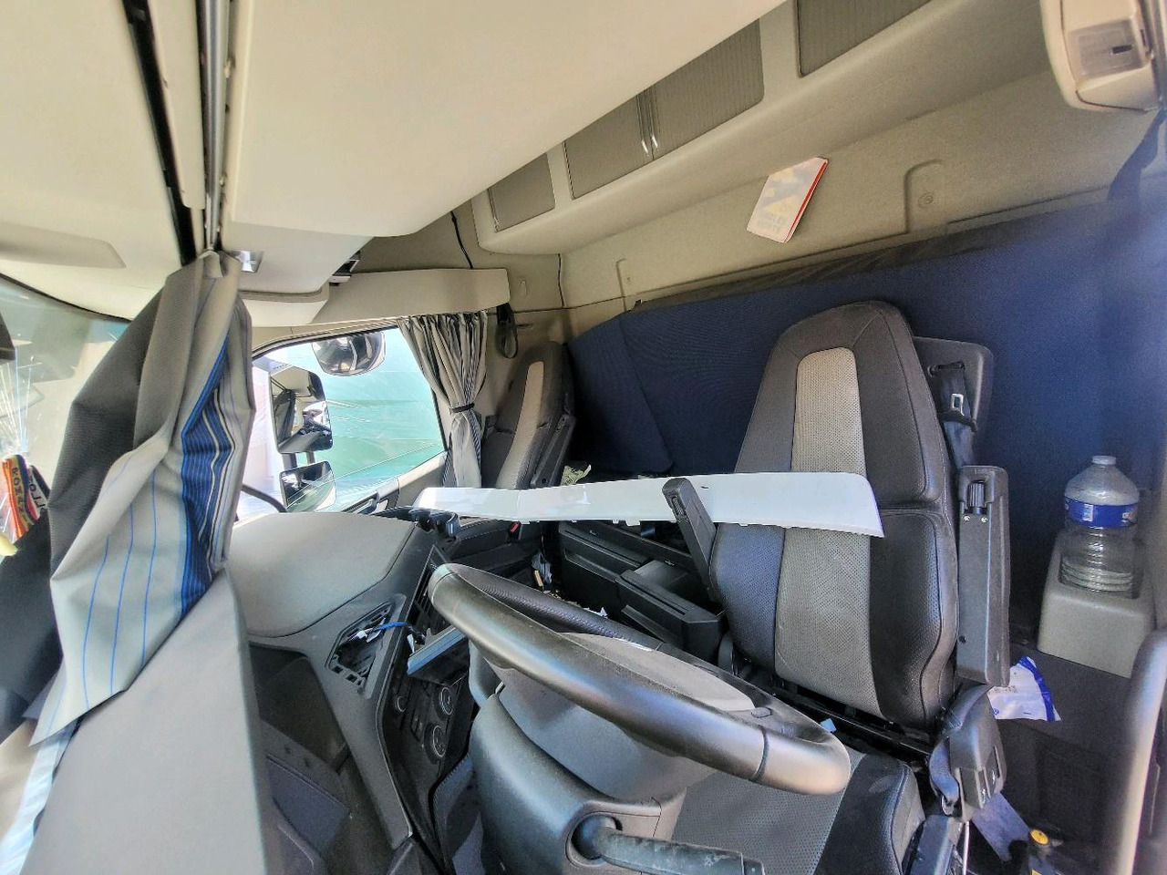 Tracteur routier VOLVO FH 540: photos 11