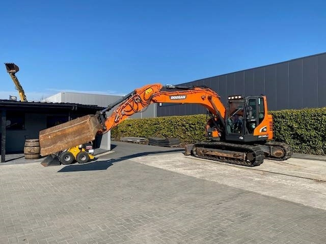 Doosan DX140 LCR-5 - Pelle sur chenille: photos 4 Doosan DX140 LCR-5 - Pelle sur chenille: photos 4