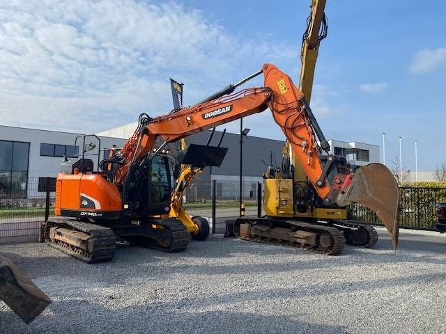 Doosan DX140 LCR-5 - Pelle sur chenille: photos 5 Doosan DX140 LCR-5 - Pelle sur chenille: photos 5