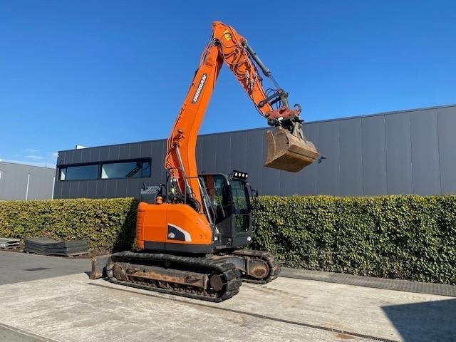 Doosan DX140 LCR-5 - Pelle sur chenille: photos 5 Doosan DX140 LCR-5 - Pelle sur chenille: photos 5