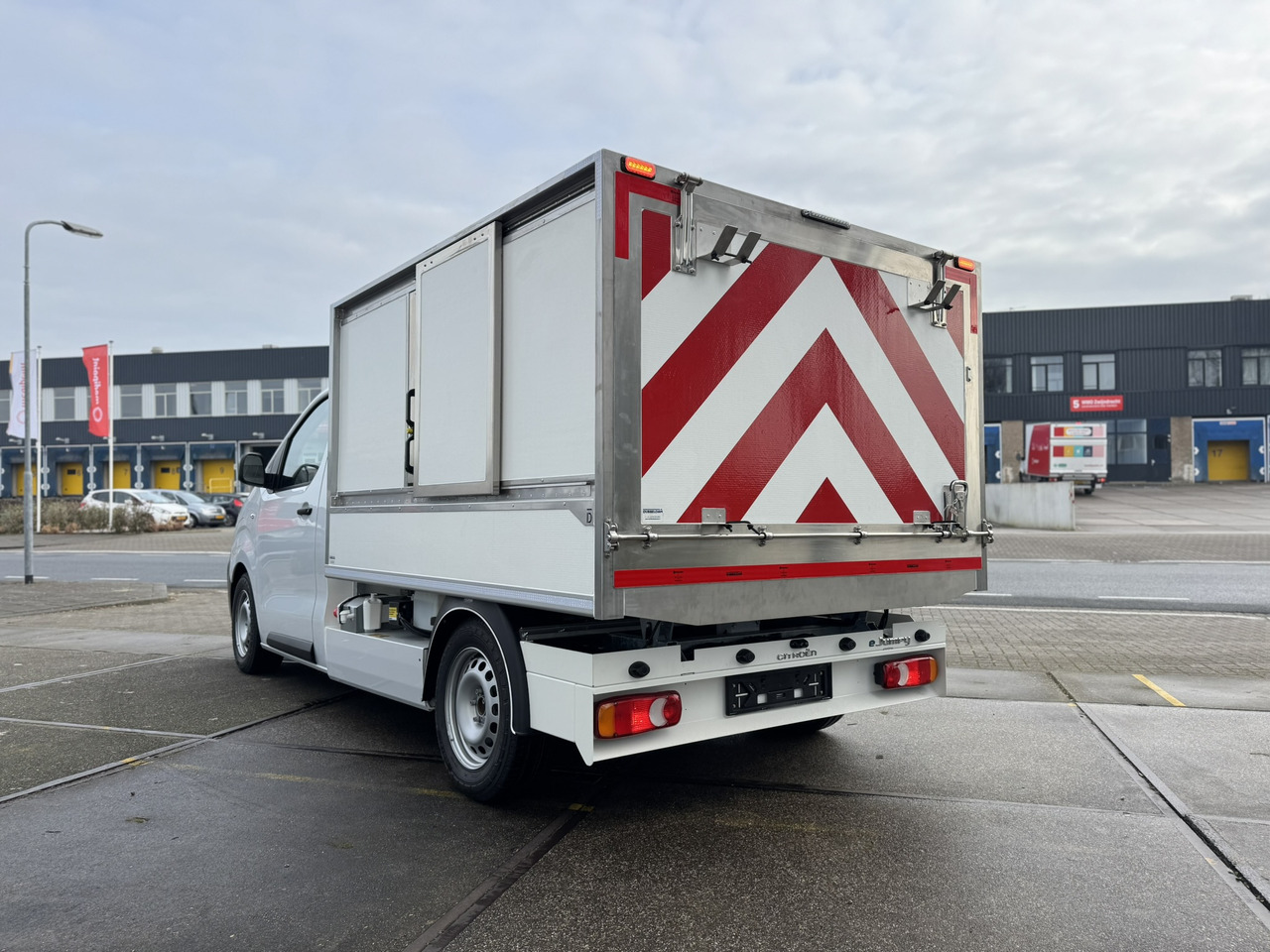 Citroen E-Jumpy veegvuil zijbelader seitenlader mullfahrzeug - Utilitaire benne, Utilitaire électrique: photos 4 Citroen E-Jumpy veegvuil zijbelader seitenlader mullfahrzeug - Utilitaire benne, Utilitaire électrique: photos 4