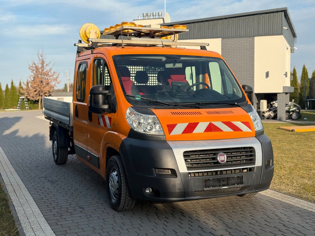 Fiat DUCATO WEBASTO DOPPLECABINE 7 SEAT - Utilitaire plateau: photos 3 Fiat DUCATO WEBASTO DOPPLECABINE 7 SEAT - Utilitaire plateau: photos 3