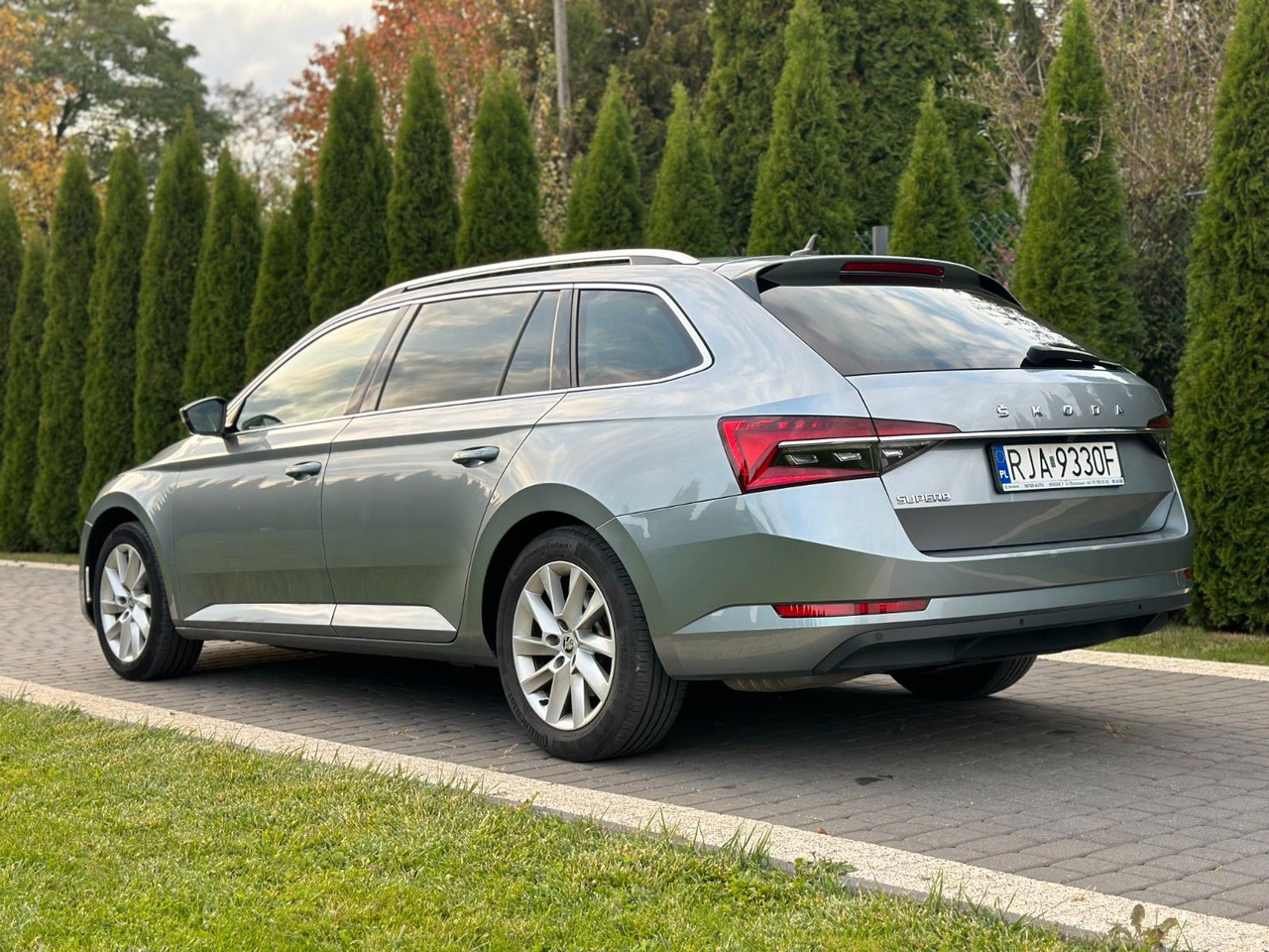 Skoda Superb 2.0 TDI SCR 147kW DSG STYLE COMBI - Voiture: photos 5 Skoda Superb 2.0 TDI SCR 147kW DSG STYLE COMBI - Voiture: photos 5