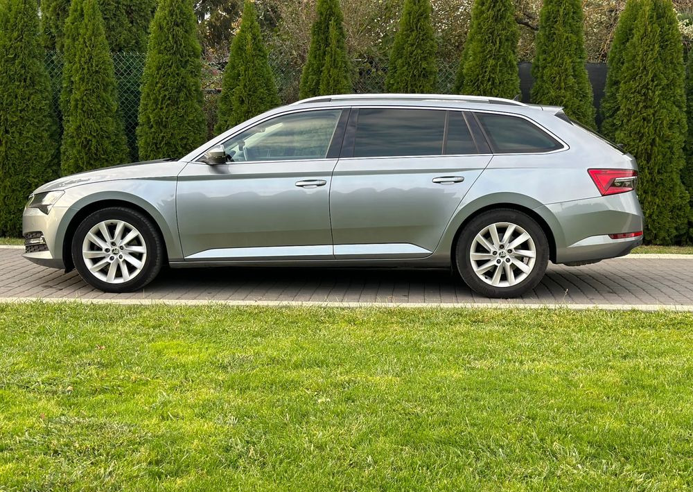 Skoda Superb 2.0 TDI SCR Style DSG - Voiture break: photos 4 Skoda Superb 2.0 TDI SCR Style DSG - Voiture break: photos 4