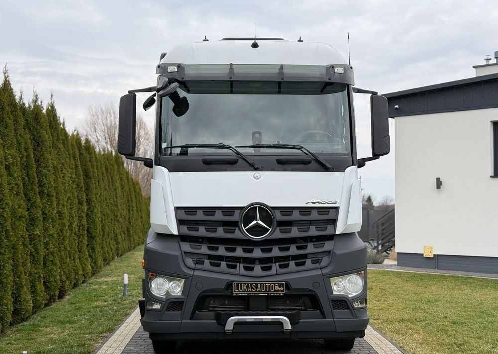 Mercedes-Benz AROCS 1843 HYDRAULIKA - Tracteur routier: photos 2 Mercedes-Benz AROCS 1843 HYDRAULIKA - Tracteur routier: photos 2