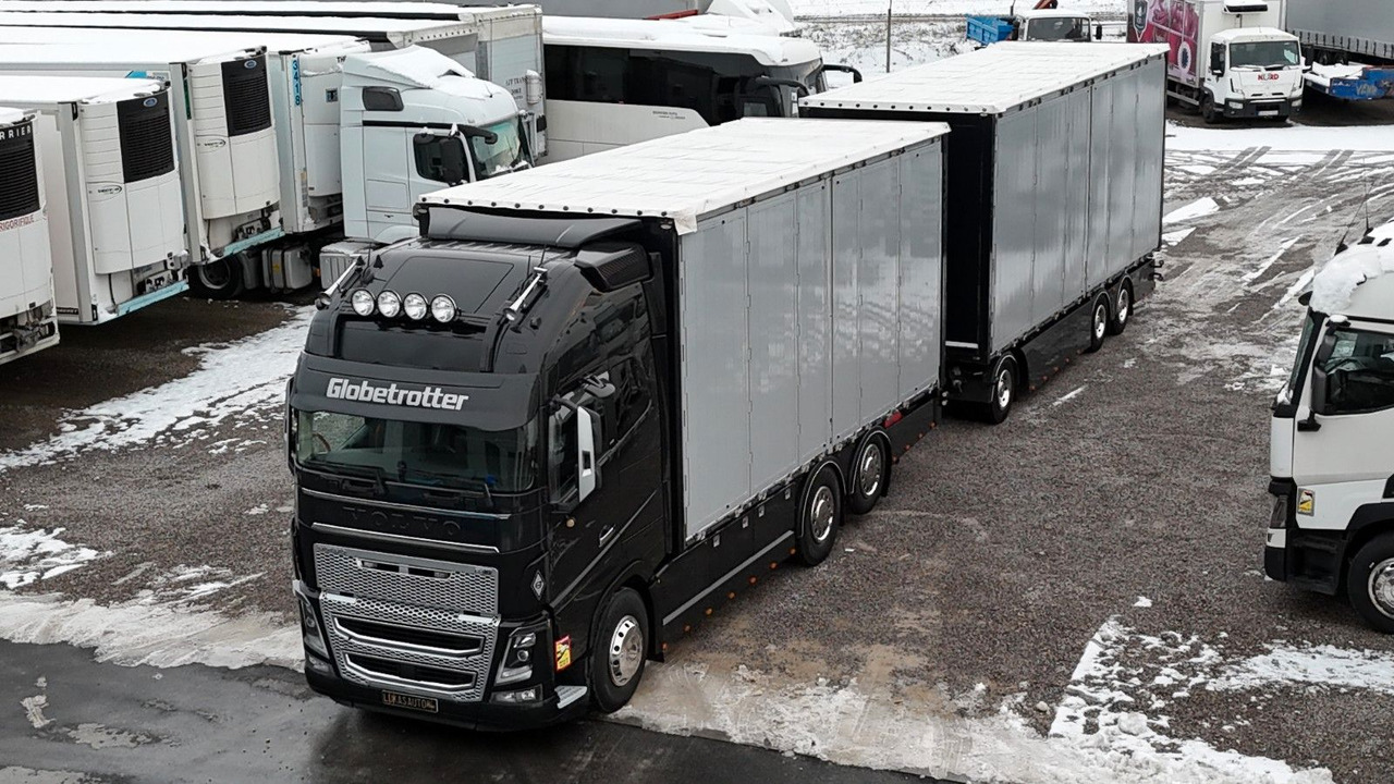 Volvo FH16 660 HP XL TANDEM 6x2 LIMITED EDITION - Camion à rideaux coulissants: photos 1 Volvo FH16 660 HP XL TANDEM 6x2 LIMITED EDITION - Camion à rideaux coulissants: photos 1