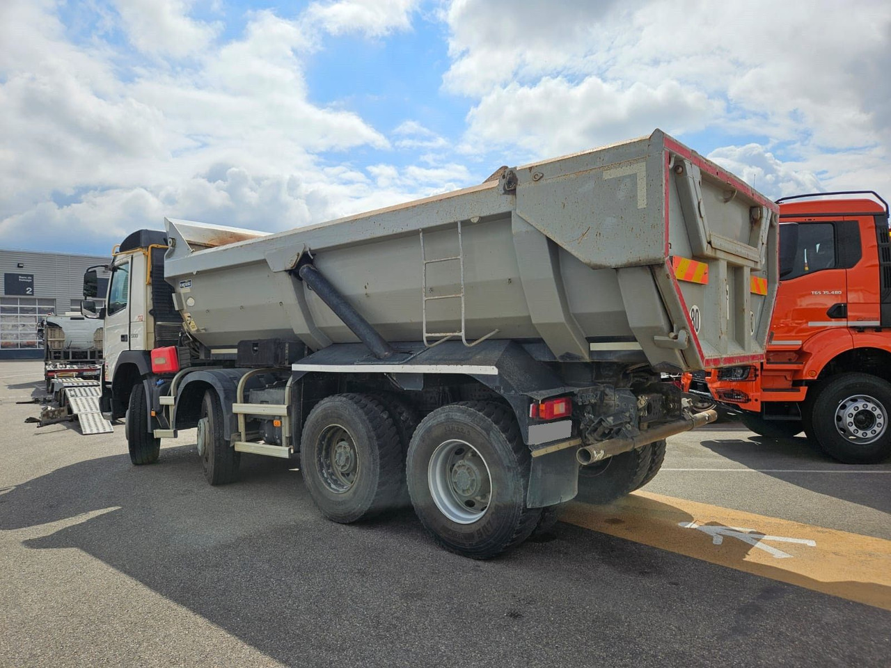 Volvo FMX 500 RETARDER - Camion benne: photos 3 Volvo FMX 500 RETARDER - Camion benne: photos 3