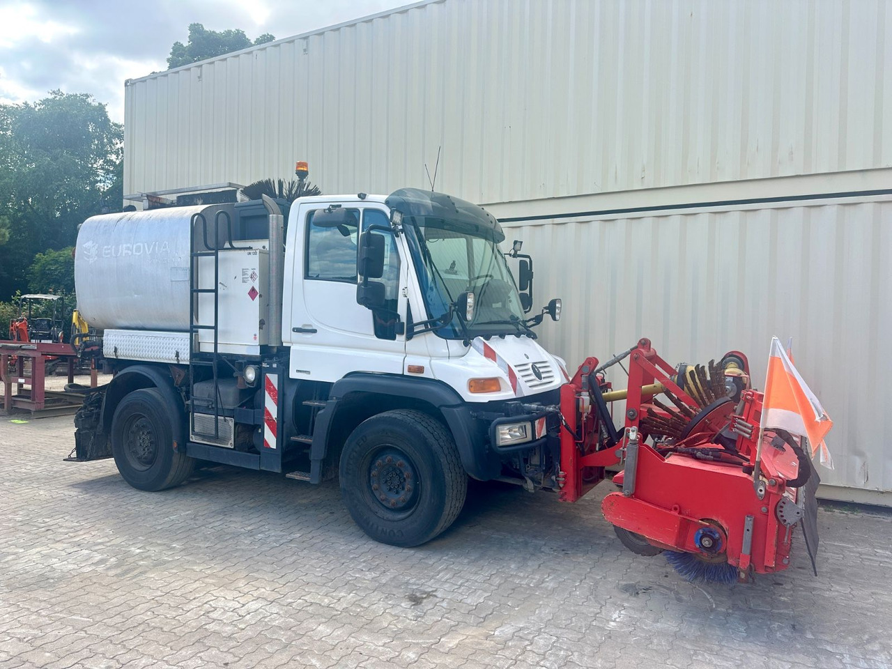 Unimog U400 Schäfer-Technic Bitum/Asphalt / TÜV 02/2026 - Camion: photos 4 Unimog U400 Schäfer-Technic Bitum/Asphalt / TÜV 02/2026 - Camion: photos 4