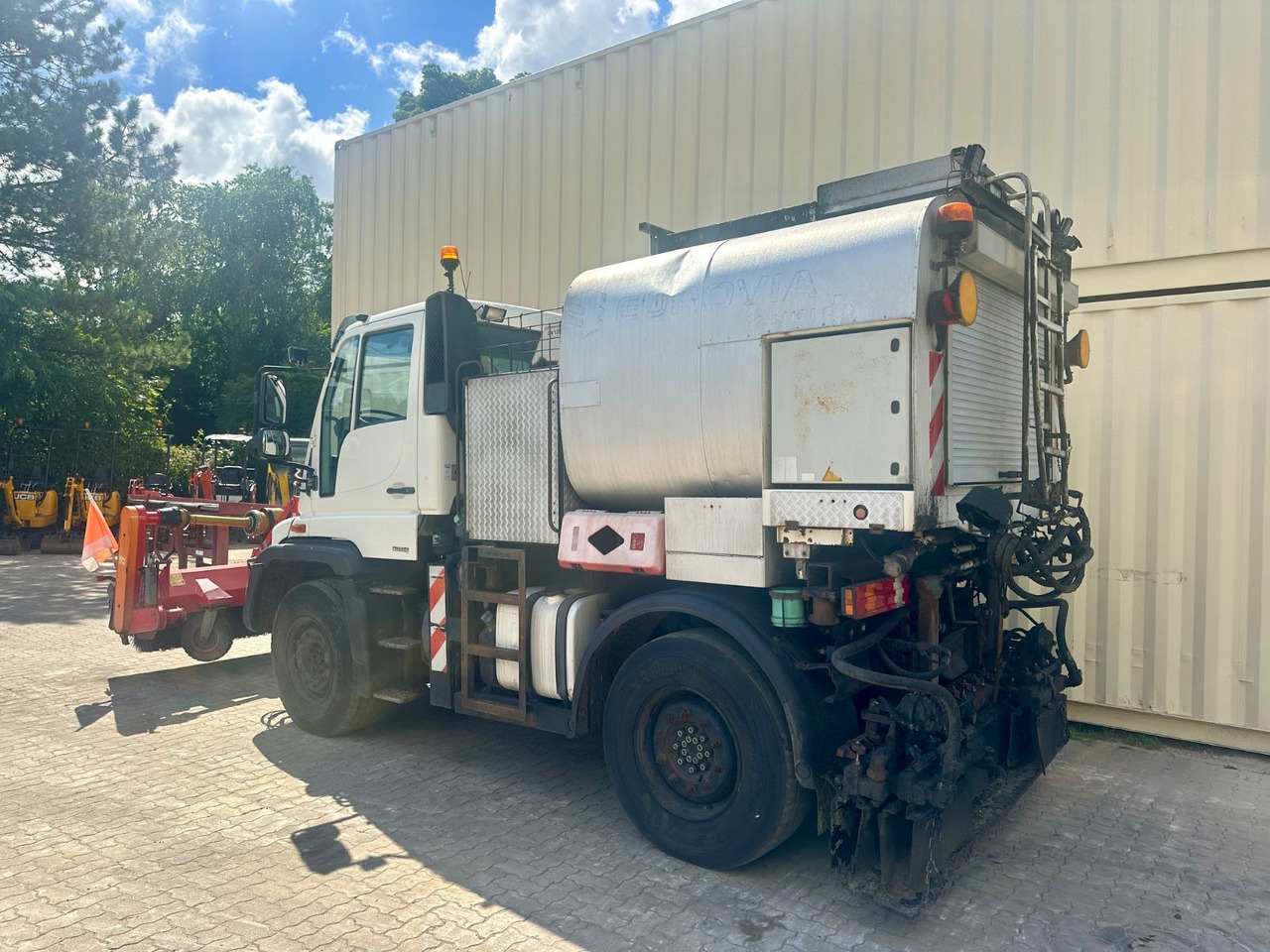 Unimog U400 Schäfer-Technic Bitum/Asphalt / TÜV 02/2026 - Camion: photos 3 Unimog U400 Schäfer-Technic Bitum/Asphalt / TÜV 02/2026 - Camion: photos 3