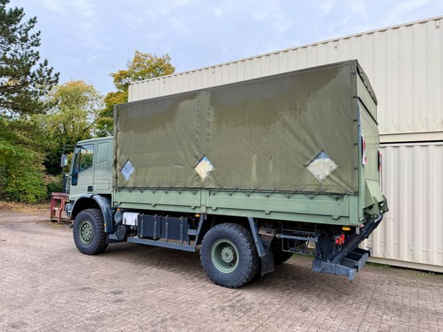 Iveco 140E24 4x4 / Armee / / Camper - Camion à rideaux coulissants: photos 4 Iveco 140E24 4x4 / Armee / / Camper - Camion à rideaux coulissants: photos 4