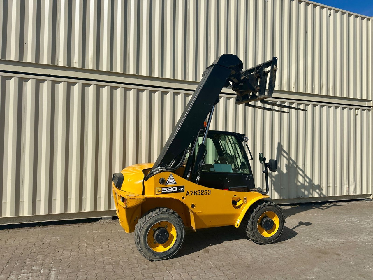JCB 520-40 / 2017 BJ / 2.297 Bh / 4 Meter / 2 Tonnen - Chariot télescopique: photos 4 JCB 520-40 / 2017 BJ / 2.297 Bh / 4 Meter / 2 Tonnen - Chariot télescopique: photos 4