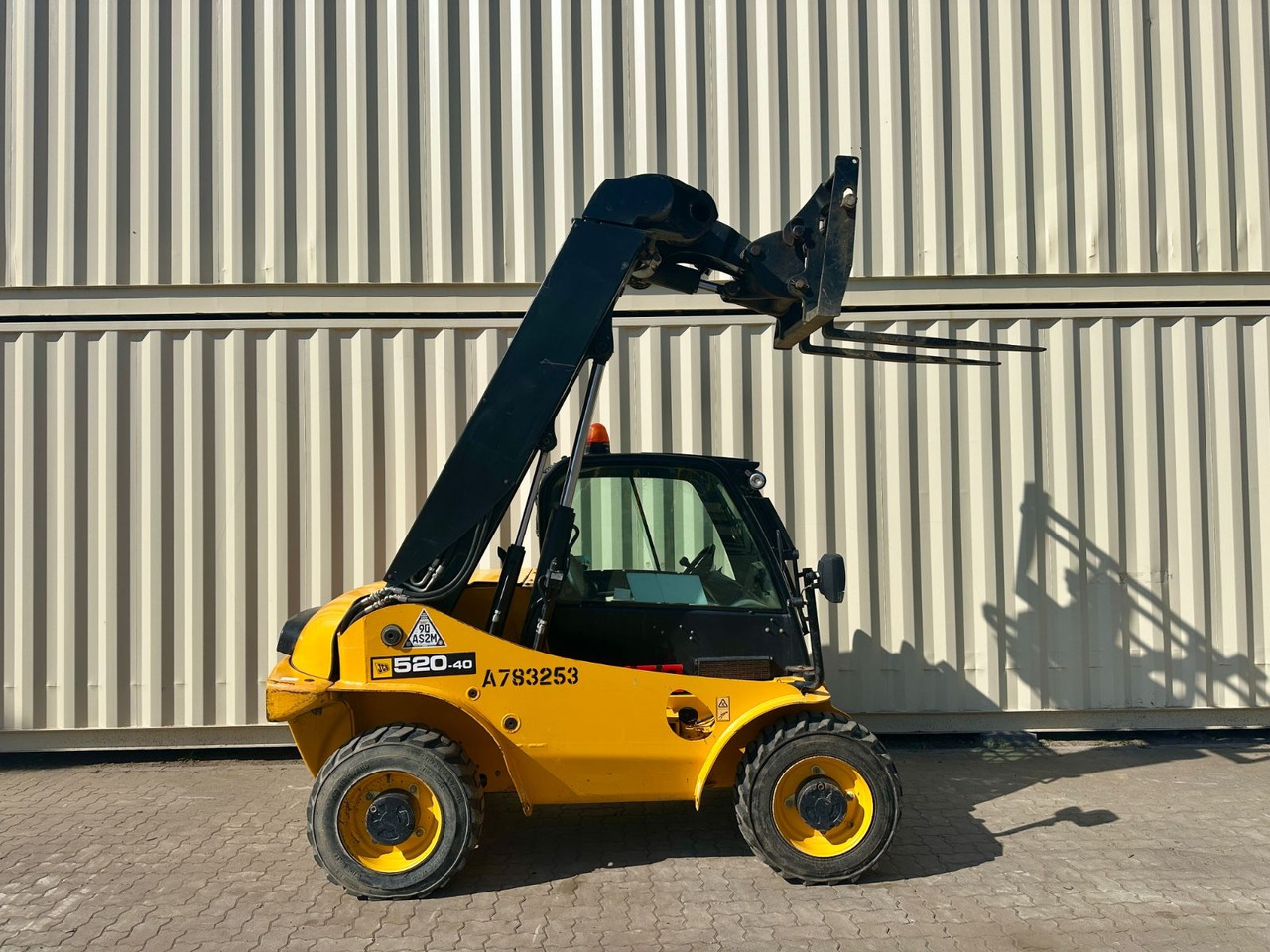 JCB 520-40 / 2017 BJ / 2.297 Bh / 4 Meter / 2 Tonnen - Chariot télescopique: photos 5 JCB 520-40 / 2017 BJ / 2.297 Bh / 4 Meter / 2 Tonnen - Chariot télescopique: photos 5