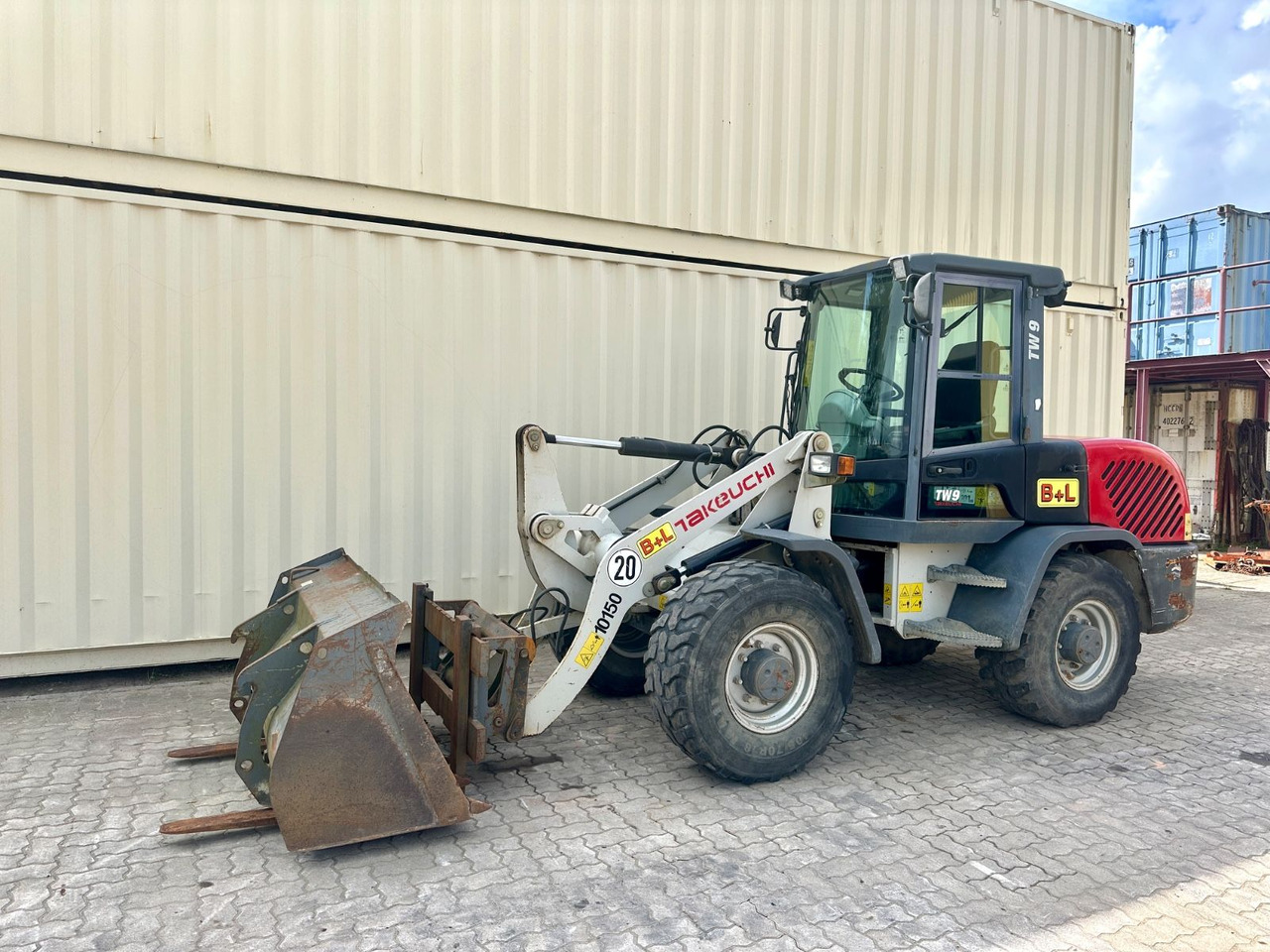 Takeuchi TW9 /4.800 KG /Deutsche Maschine /Gabel+Schaufel - Chargeuse sur pneus: photos 1 Takeuchi TW9 /4.800 KG /Deutsche Maschine /Gabel+Schaufel - Chargeuse sur pneus: photos 1