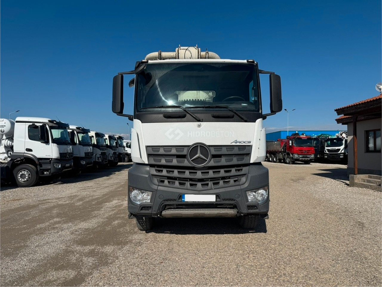 Mercedes-Benz AROCS 3743 PUTZMEISTER M47-5 - Camion pompe: photos 2 Mercedes-Benz AROCS 3743 PUTZMEISTER M47-5 - Camion pompe: photos 2
