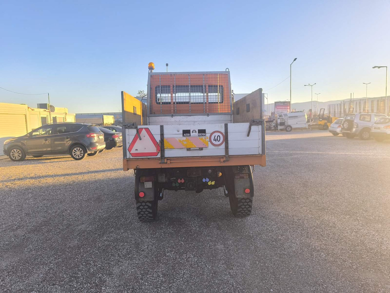 UNIMOG U90 - Camion benne: photos 5 UNIMOG U90 - Camion benne: photos 5