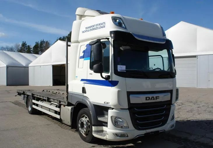 DAF CF 410 EURO 6 Laweta - Platforma super stan - Camion plateau: photos 3 DAF CF 410 EURO 6 Laweta - Platforma super stan - Camion plateau: photos 3