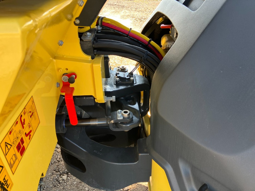 Rouleau compresseur BOMAG DE BW 161 ADO-5  STage V/Tier 4f: photos 20
