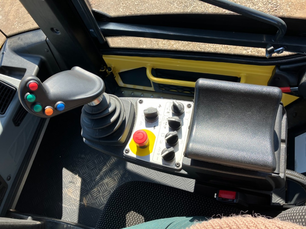 Rouleau compresseur BOMAG DE BW 161 ADO-5  STage V/Tier 4f: photos 7