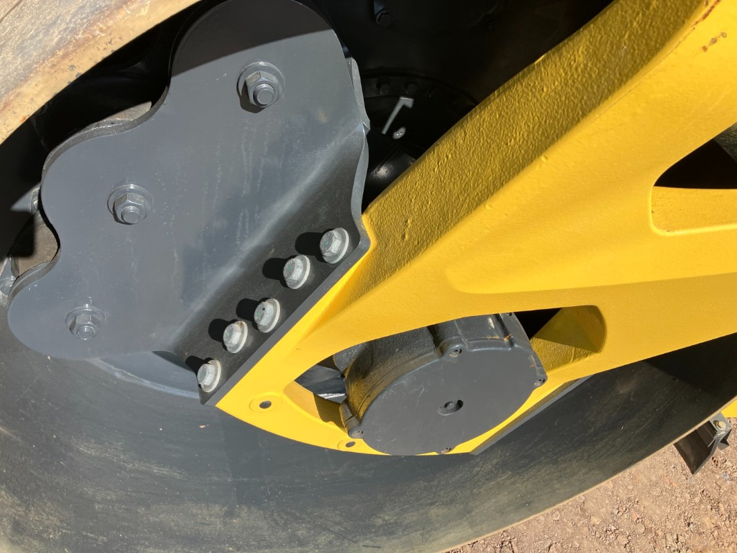 Rouleau compresseur BOMAG DE BW 161 ADO-5  STage V/Tier 4f: photos 28