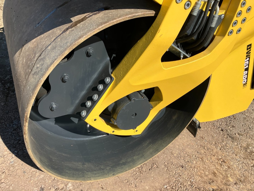 Rouleau compresseur BOMAG DE BW 161 ADO-5  STage V/Tier 4f: photos 27
