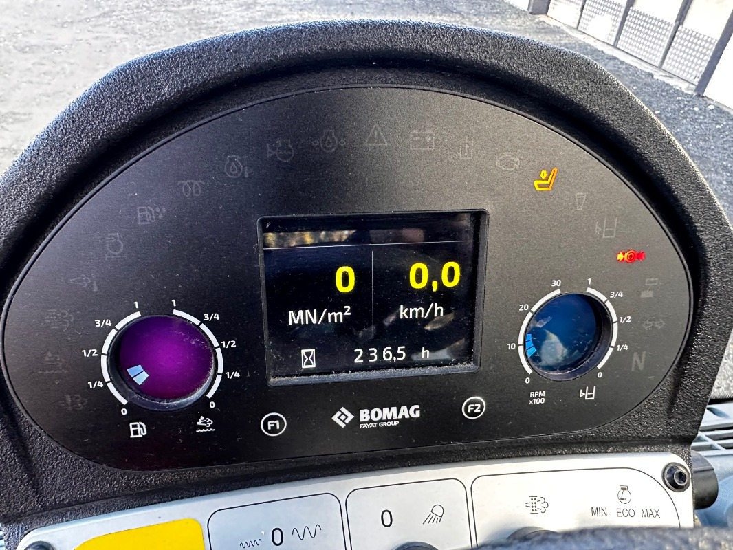 BOMAG DE BW 177 BVC-5 Stage V/Tier 4f - Compacteur à pieds de mouton/ Monocylindre: photos 3 BOMAG DE BW 177 BVC-5 Stage V/Tier 4f - Compacteur à pieds de mouton/ Monocylindre: photos 3