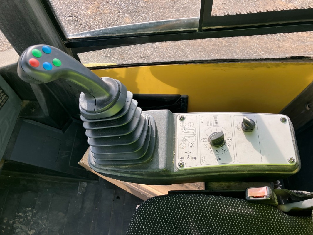 BOMAG DE BW 226 BVC-5 Stage IIIa/Tier 3 - Compacteur: photos 5 BOMAG DE BW 226 BVC-5 Stage IIIa/Tier 3 - Compacteur: photos 5