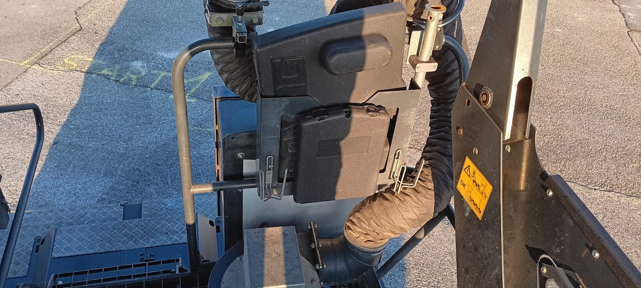 Finisseur BOMAG IT BF 700 C-2 S500  Stage IV/Tier 4f: photos 14