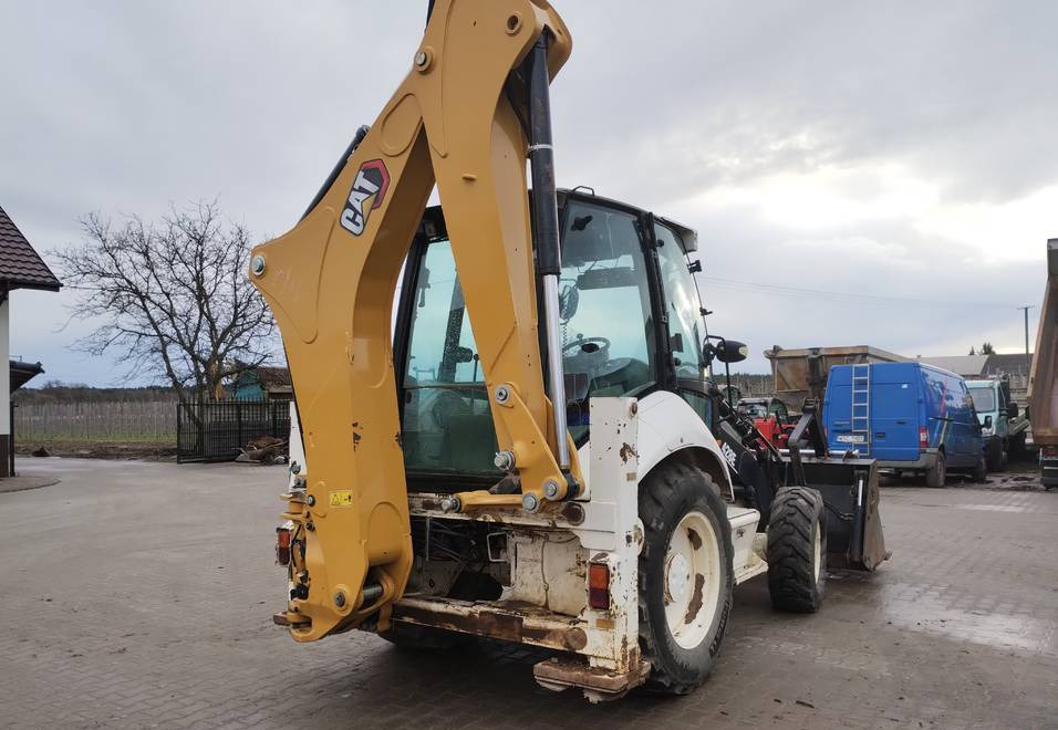 CAT Caterpillar 428E - Tractopelle: photos 3 CAT Caterpillar 428E - Tractopelle: photos 3