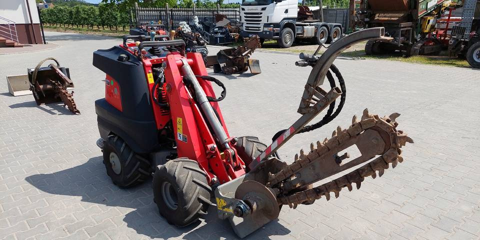 Koparka łańcuchowa miniładowarka Ditch Witch R300 wiertnica - Trancheuse: photos 4 Koparka łańcuchowa miniładowarka Ditch Witch R300 wiertnica - Trancheuse: photos 4