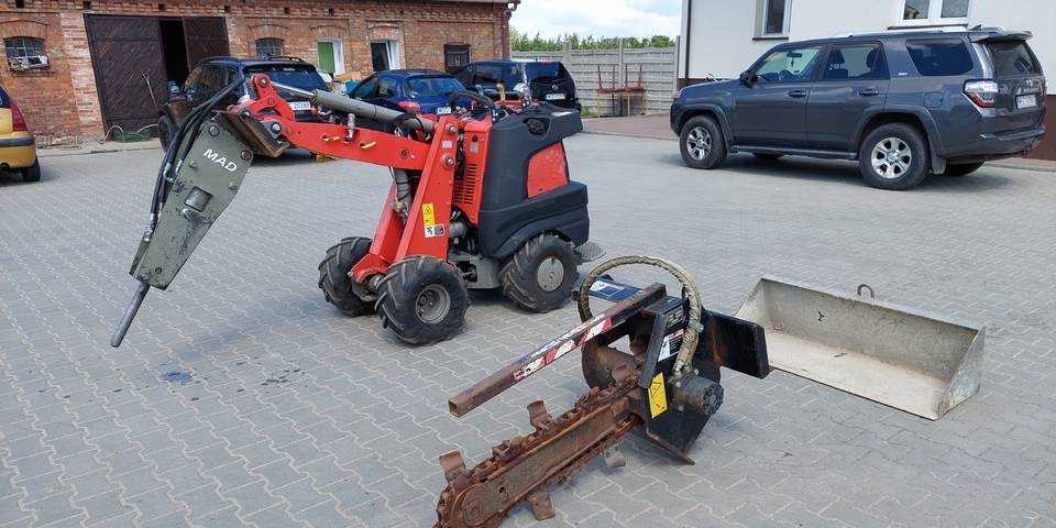 Koparka łańcuchowa miniładowarka Ditch Witch R300 wiertnica - Trancheuse: photos 5 Koparka łańcuchowa miniładowarka Ditch Witch R300 wiertnica - Trancheuse: photos 5