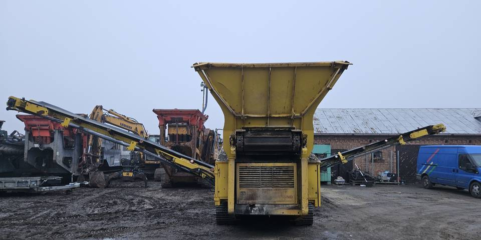 Przesiewacz mobilny Keestrack Combo 17t - Crible: photos 4 Przesiewacz mobilny Keestrack Combo 17t - Crible: photos 4