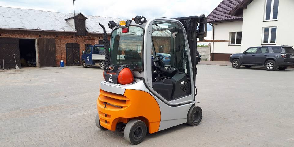 Wózek widłowy Still RX70-20 triplex przesuw - Chariot élévateur à gaz: photos 3 Wózek widłowy Still RX70-20 triplex przesuw - Chariot élévateur à gaz: photos 3