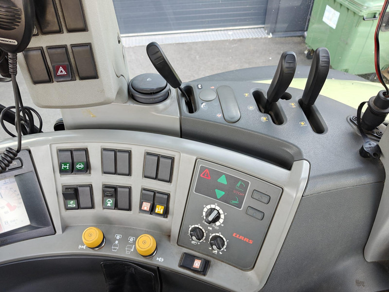 Tracteur agricole Claas Axion 840 Cmatic: photos 14
