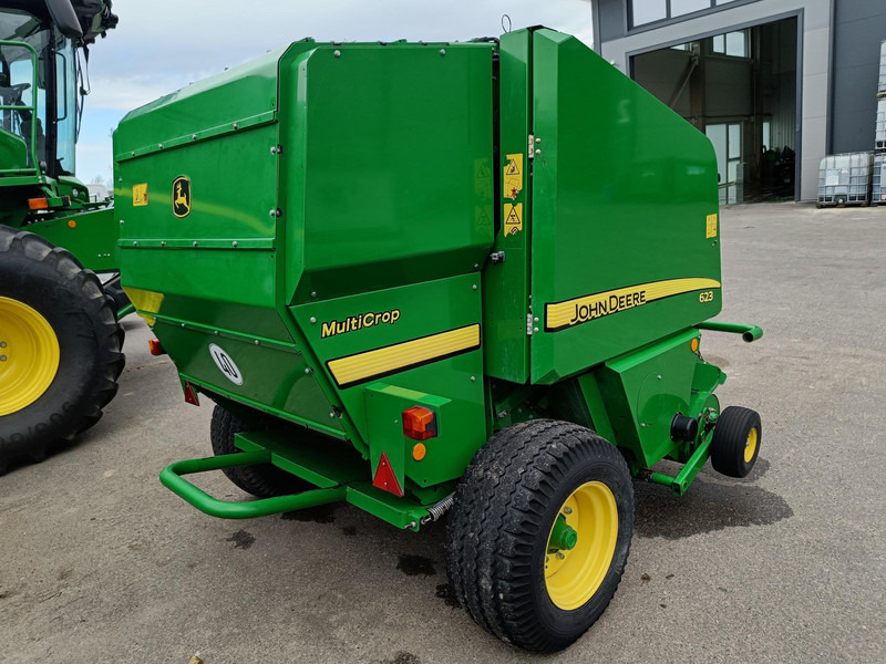 John Deere 623N - Presse à balles rondes: photos 4 John Deere 623N - Presse à balles rondes: photos 4