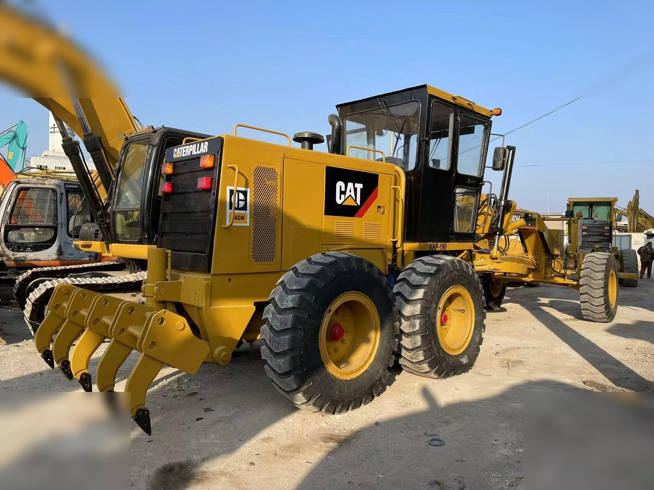 CATERPILLAR 140H - Niveleuse: photos 2 CATERPILLAR 140H - Niveleuse: photos 2