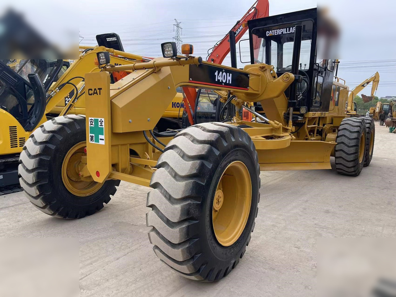 CATERPILLAR 140H - Niveleuse: photos 2 CATERPILLAR 140H - Niveleuse: photos 2