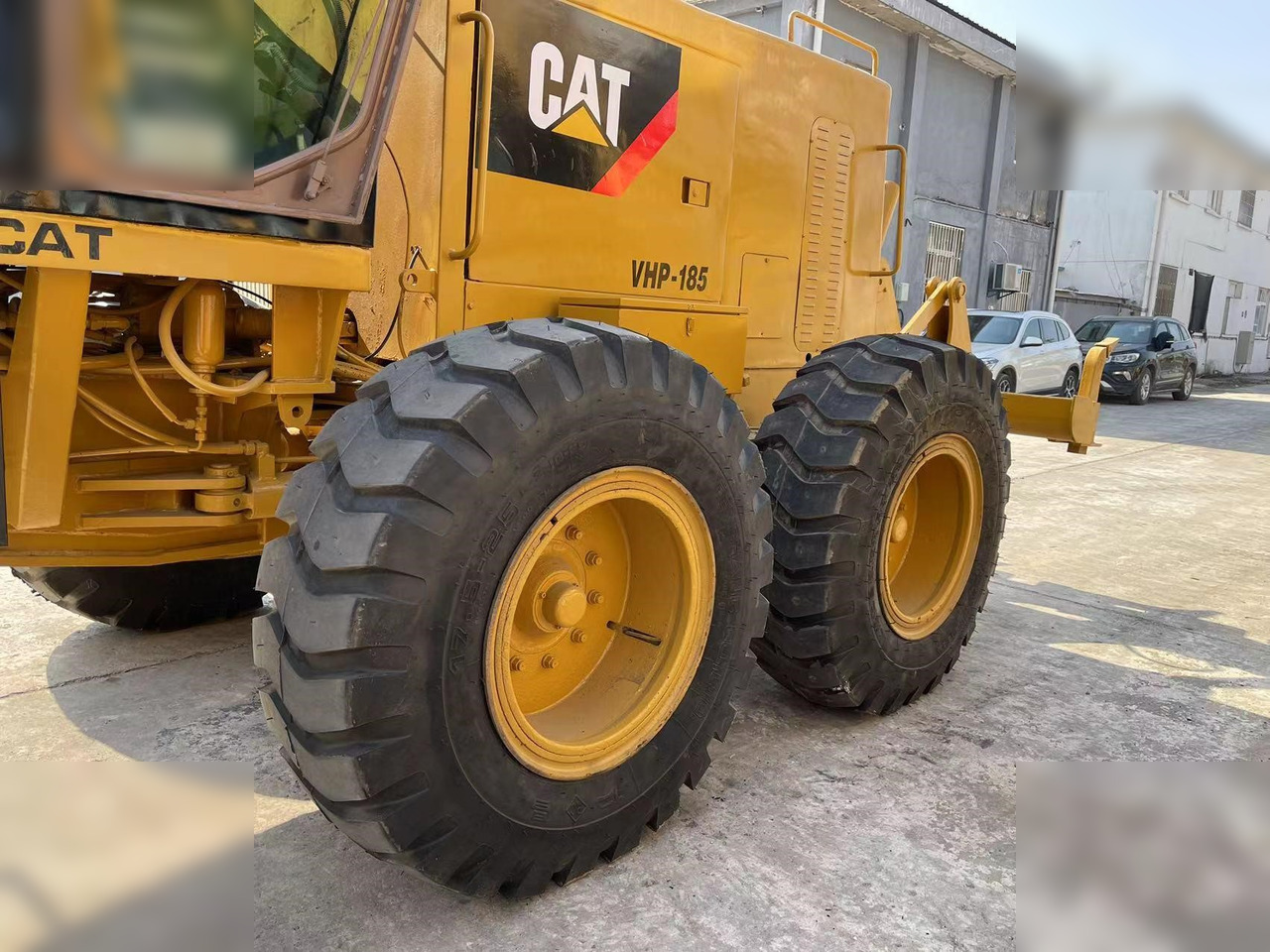 CATERPILLAR 140K - Niveleuse: photos 2 CATERPILLAR 140K - Niveleuse: photos 2