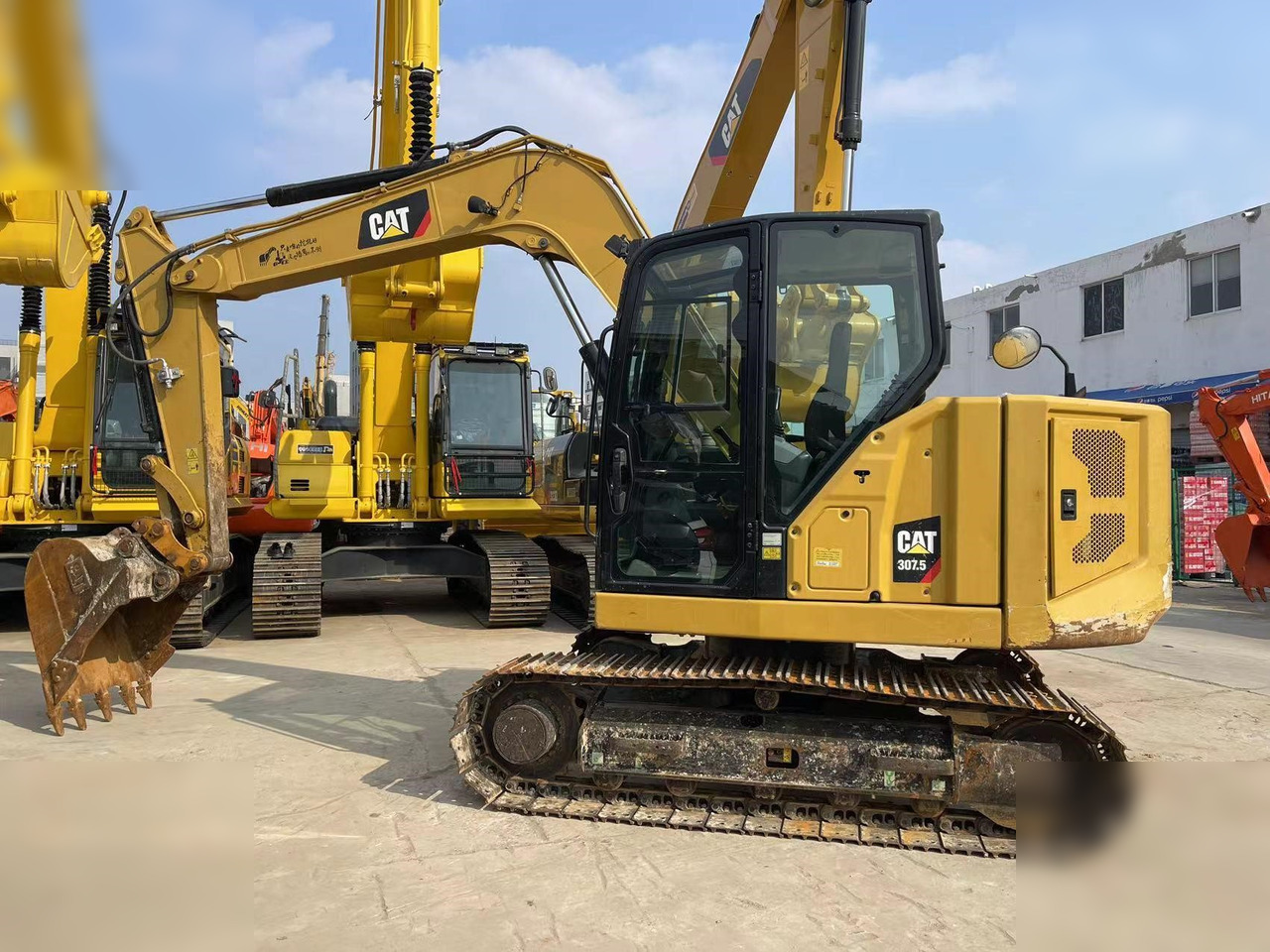 CATERPILLAR 307.5 - Pelle sur chenille: photos 1 CATERPILLAR 307.5 - Pelle sur chenille: photos 1